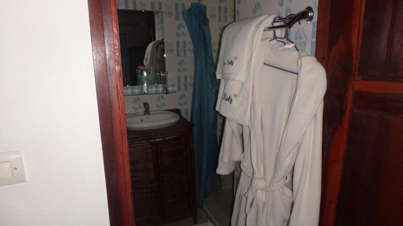 Edena Kely Hotel มาฮาจังกา ภายนอก รูปภาพ